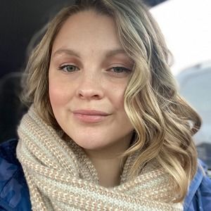 Meet your Posher, Lory